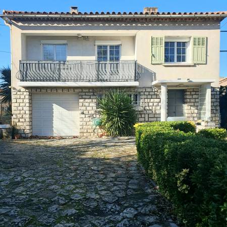 Cliquez pour en savoir plus...